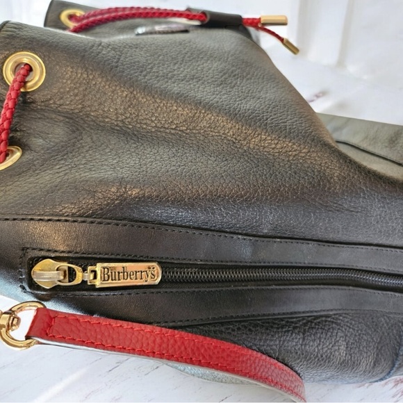 Vintage Burberry’s Black Leather Drawstring Bucket Bag & Burberry Bag Charm Set - Picture 8 of 16